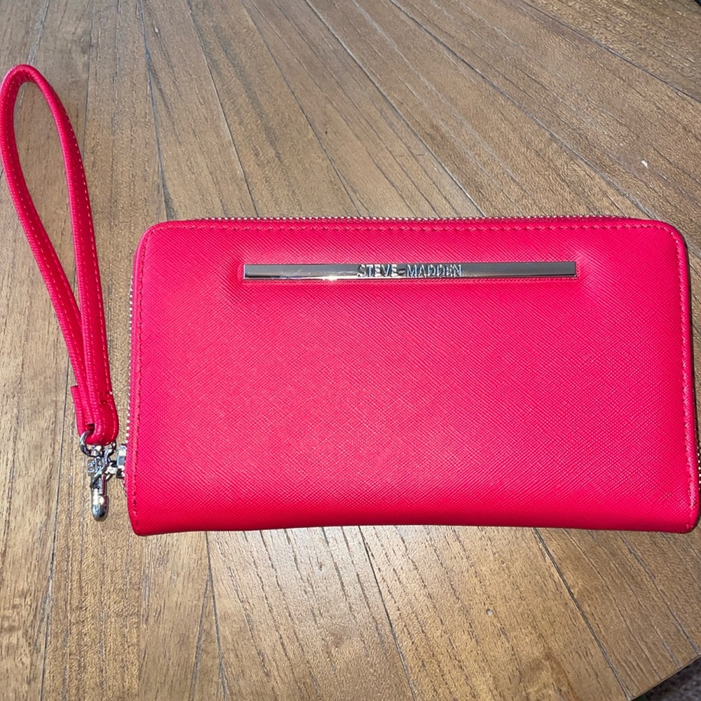 Steve Madden Clutch